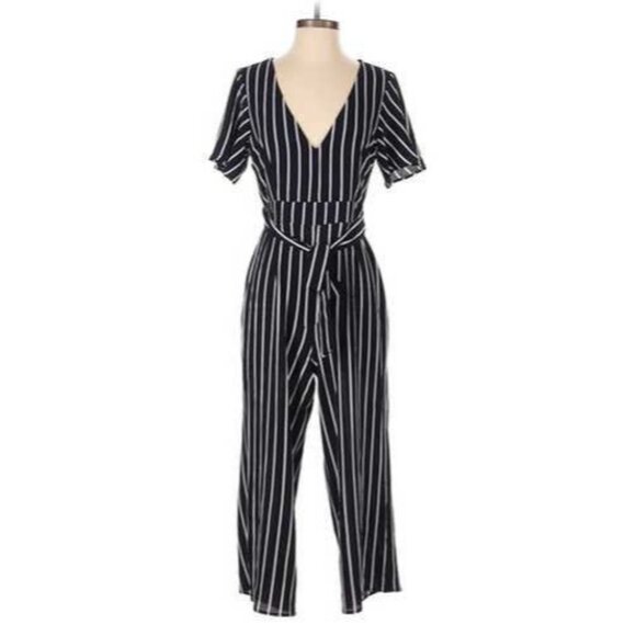 Crystal Sky Jumpsuit Black White Striped Size 9 Open Back Tie Cropped - Picture 2 of 8